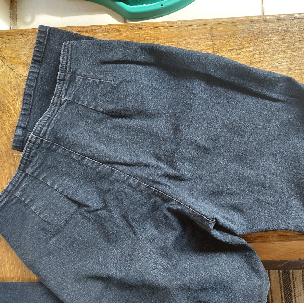 Pleated Jeans